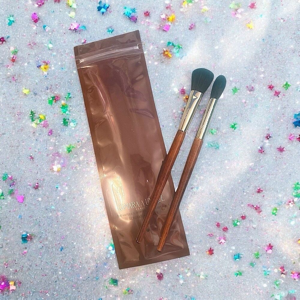 CAMARAA UNIQUE BEAUTY THE VIRTUOUS WOMAN BRUSH SET VOL 1 -DEBORAH AND RUTH- NIP